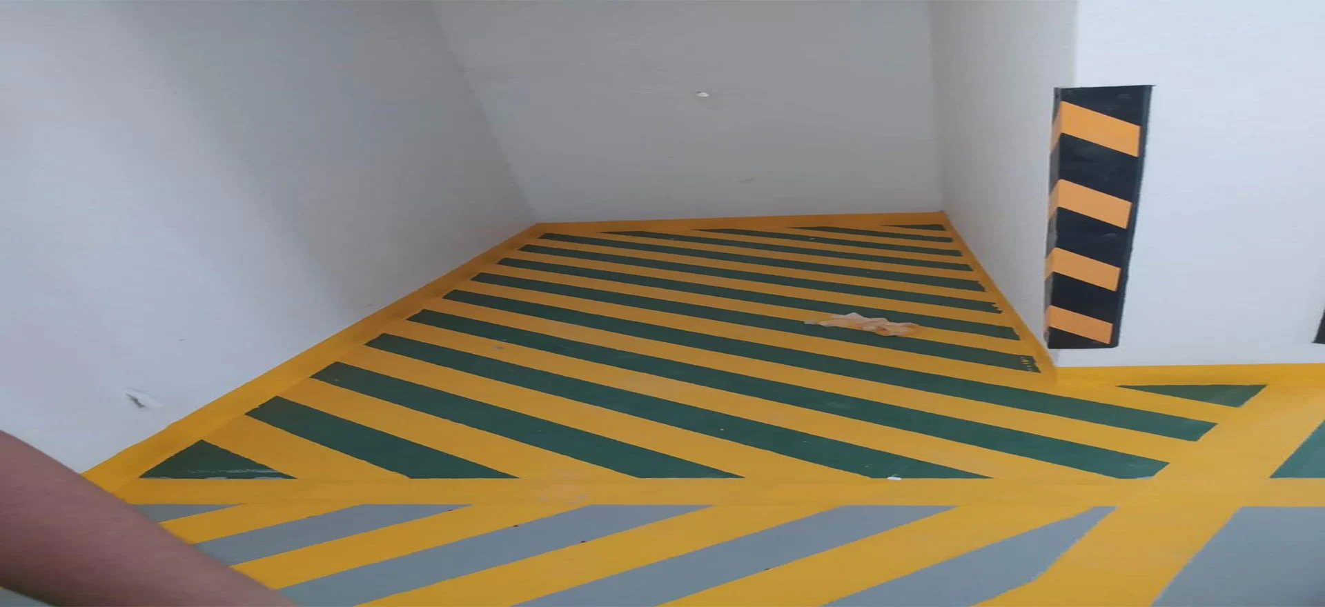 Car Epoxy Flooring Companies in Dubai